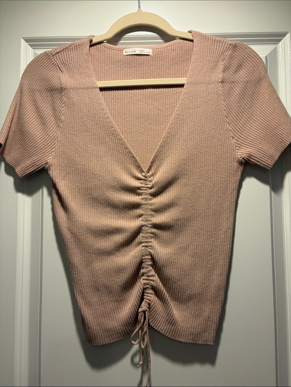 Dusty Rose Ruched V-Neck Ribbed Crop Top